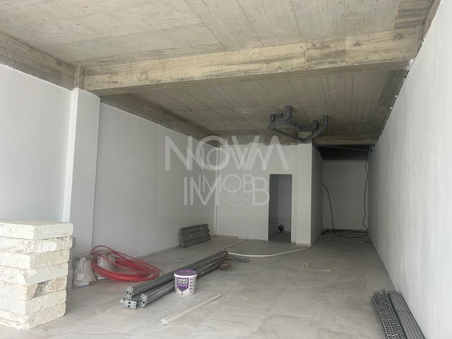 Spatiu comercial Selimbar 120 mp - vitrina la strada - zona Brana - Poză 2