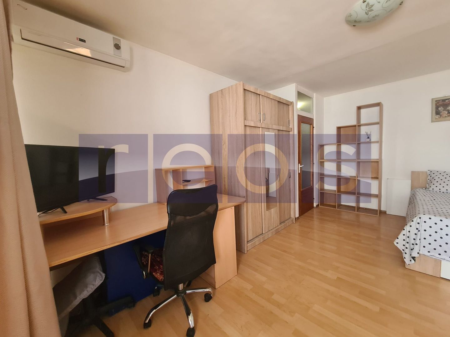 DE INCHIRIAT GARSONIERA SPATIOASA ZONA NERVA TRAIAN - Poză 3