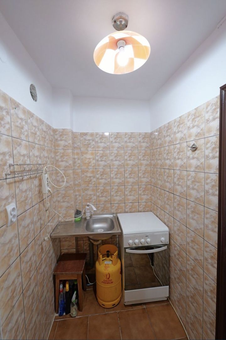 Garsoniera zona CET Constanta - Poză 4