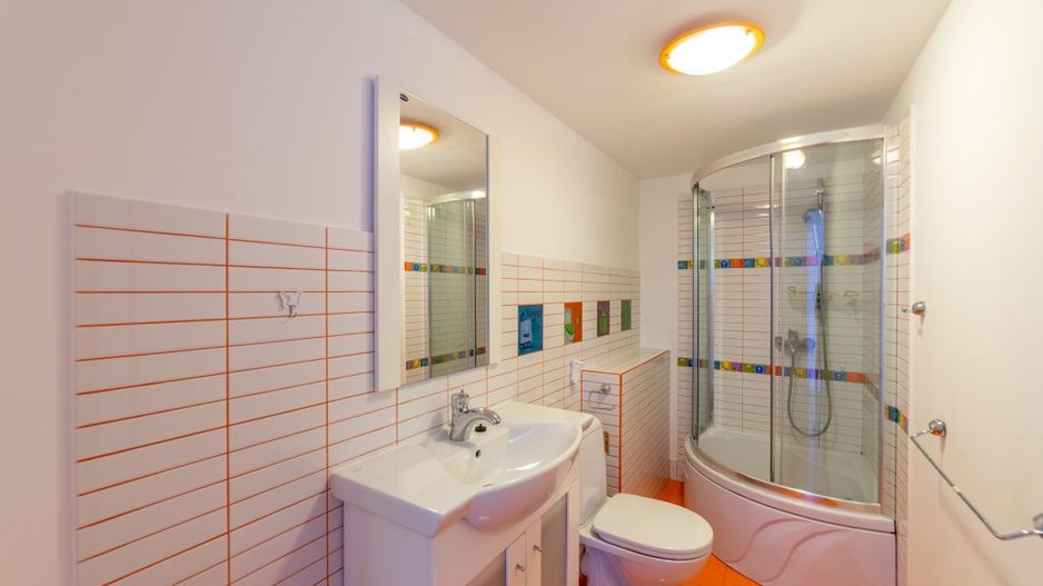 Apartament pe 2 nivele -  6 camere Gavana 3 + 309 mp curte proprie - Poză 15