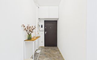 Apartament cu 3 camere de vanzare, centrala proprie - Mihai Bravu - Poză 5