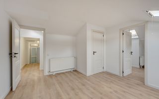 VILA RENOVATA SI ELEGANTA - 131 mp, 6 camere - Mitropolie / Unirii - Poză 18