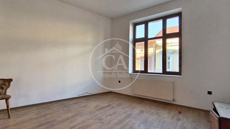 Casa de închiriat cu 6 camere în zona Centrala,  Oradea - Poză 8