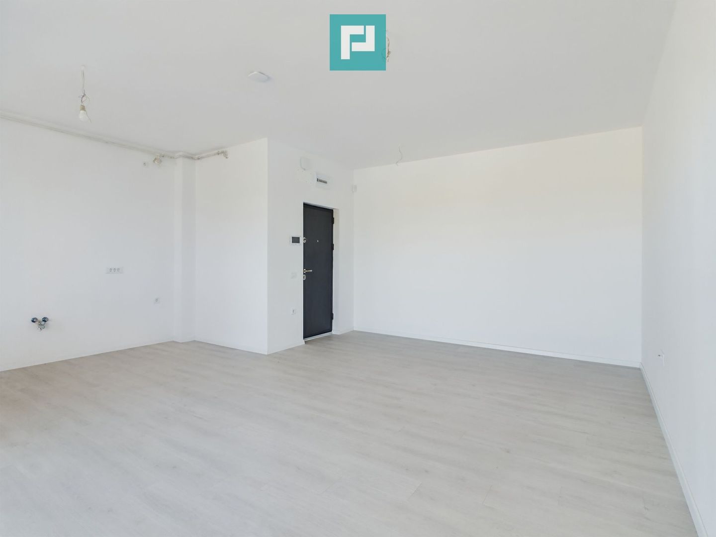 Apartament nou cu 3 camere în Via Carmina - Poză 2