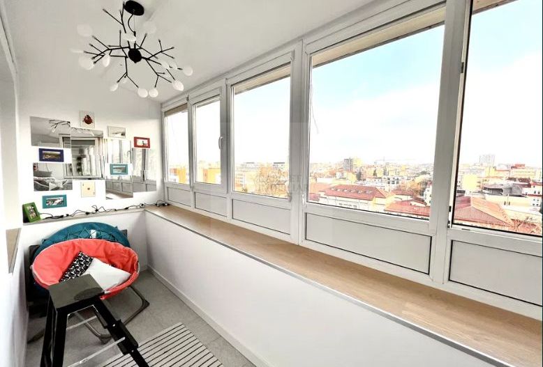 Garsoniera | Creditabil I  Vedere Panoramica | Pasajul Victoriei - Poză 1