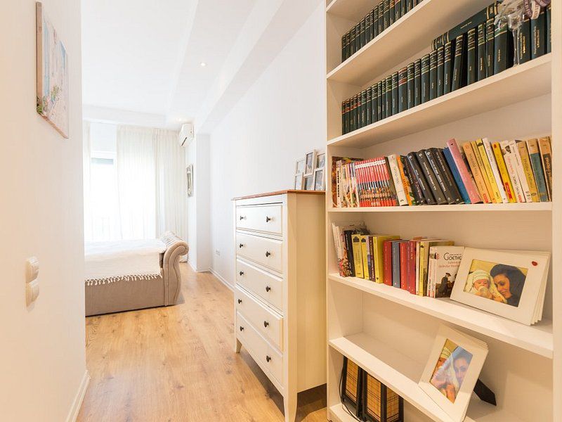 Apartament cu terasa generoasa, etaj 5/5, parcare, spatios, modern - Poză 5