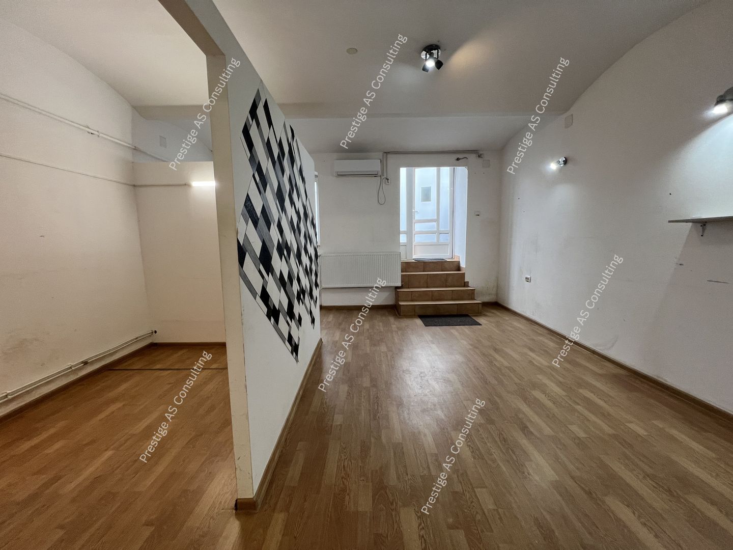 Spatiu comercial | 44mp utili | Demisol Zona Balcescu - Poză 2