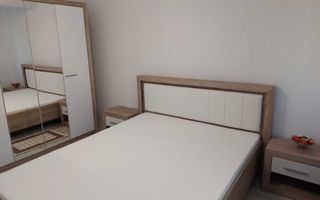 Apartament cu 2 camere decomandat de vânzare în Complexul Crystal Residence, Rediu - Poză 4