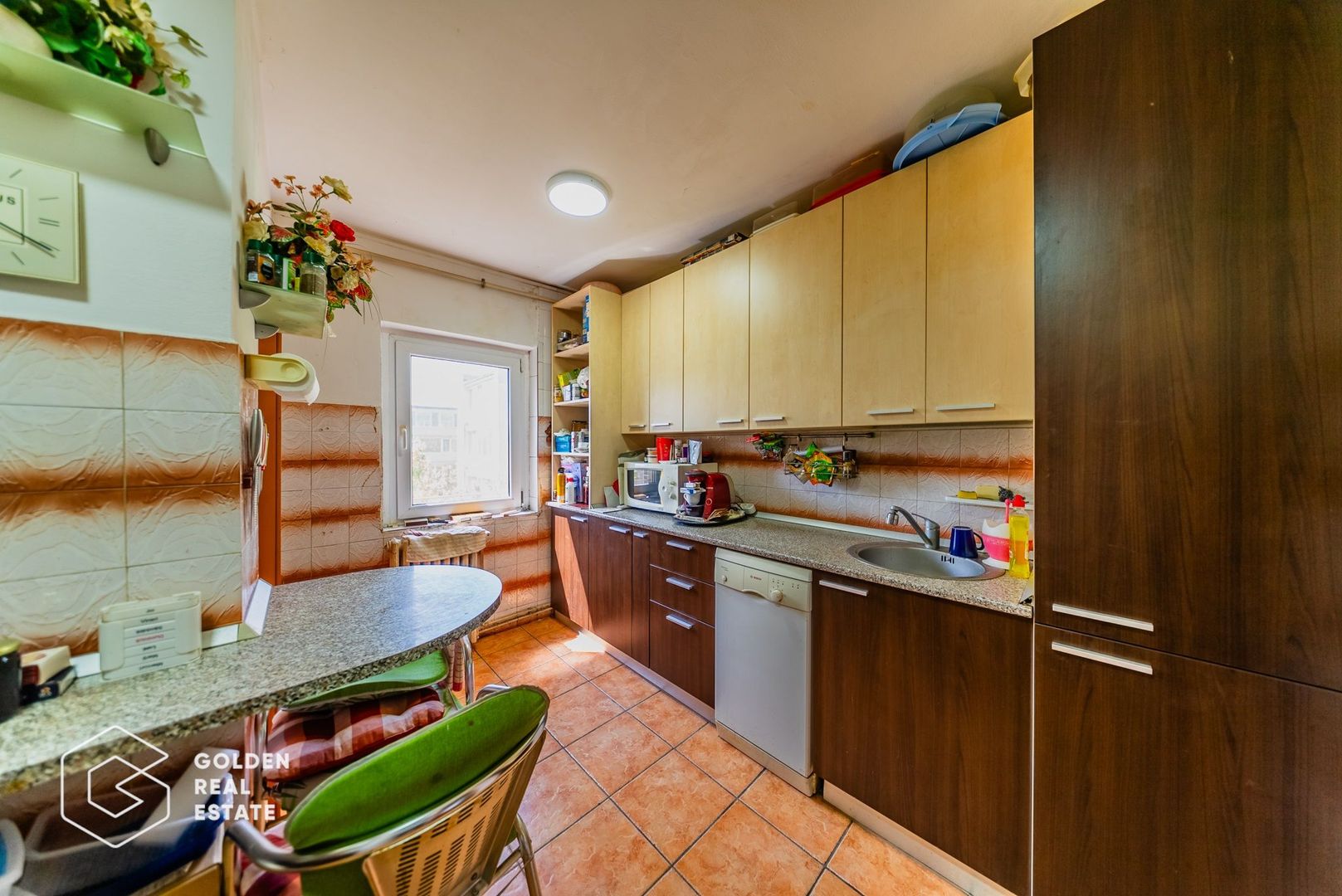 Apartament 4 camere, Micalaca, zona Miorita, etaj 3, decomandat, comision 0% - Poză 4