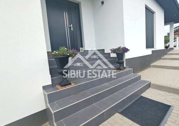 Casa pe un nivel, garaj, teren 600 Sibiu Tocile - Poză 21