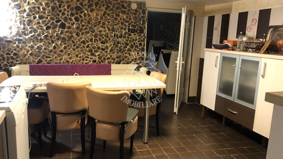 Casa Vila,  7 camere, 235 mp total, garaj, D+P+E, Sens Vechi - Poză 5