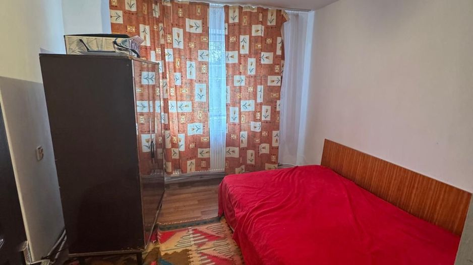 Casă cu garaj – str. Mărășești - Poză 6