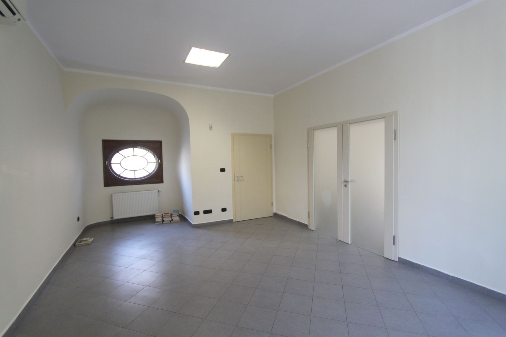 Birouri în vila - zona Balcescu - Poză 27