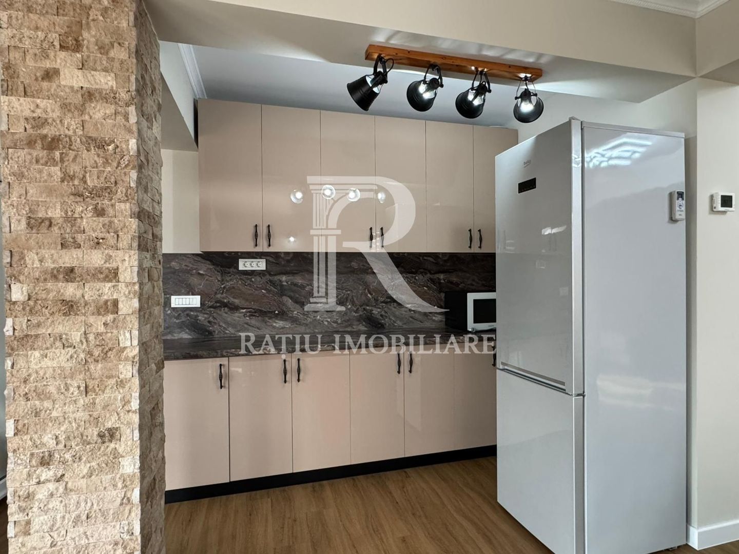 Casa cu etaj de inchiriat | Santandrei | Bihor - Poză 7