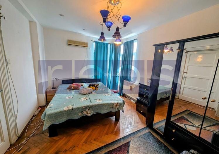 VANZARE VILA | SINGURA IN CURTE | ZONA COSBUC - Poză 1