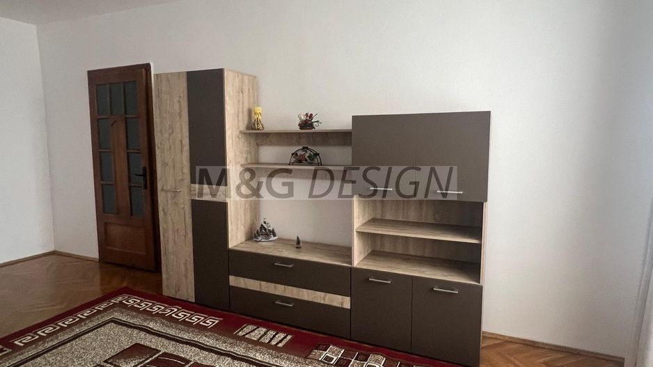 Inchiriez 3 camere decomandate zona Complex - Poză 9