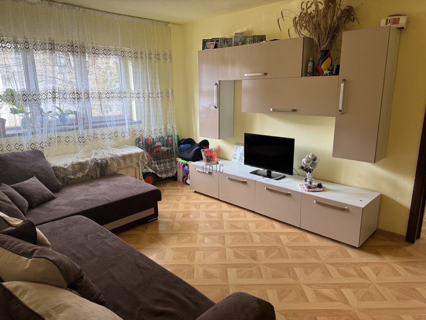 Apartament 2 camere parter Cornitoiu - Poză 2