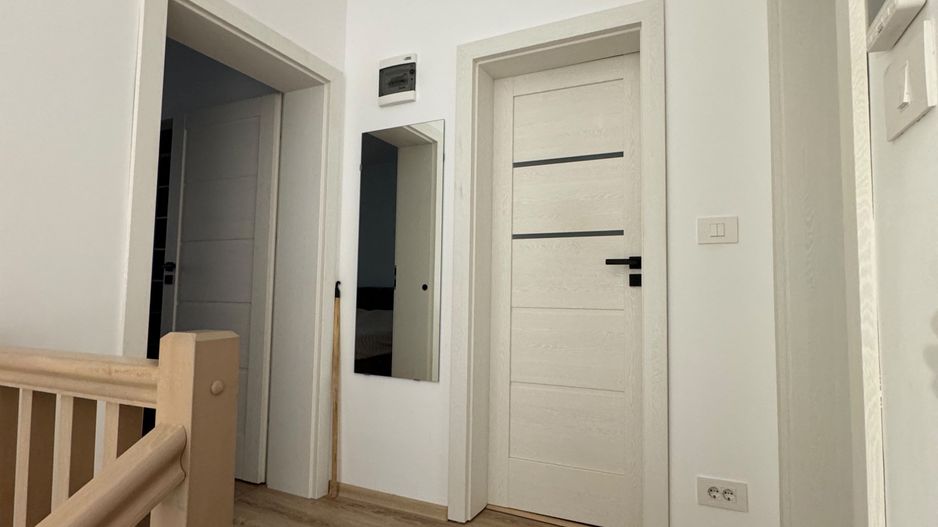 Giroc-Planetelor | Casa insiruita | 3 camere | Statie auto - Poză 11