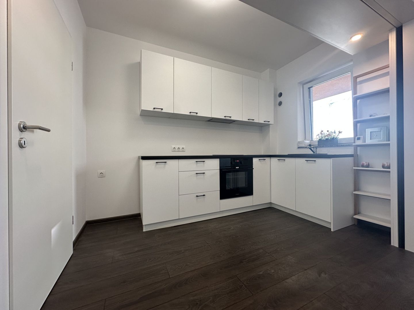 Vânzare garsonieră cu parcare Avantgarden 3 Faza 5 - Poză 9