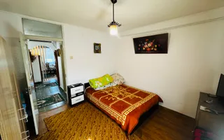 3 decomandate, centrala, 1 Mai - 110 000 Euro - Poză 14