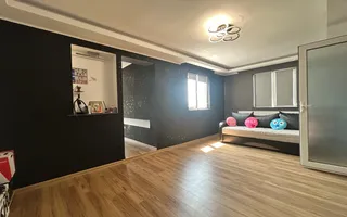 Casă P+1E cu terasă circulabilă, garaj amenajat și finisaje moderne - Poză 15