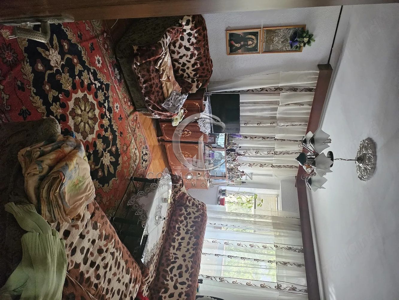 Apartament cu 3 camere zona Centru/Bazar ~ etaj 3 ~ cu imbunatatiri - Poză 1