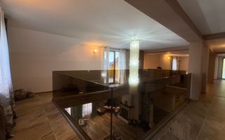 Vila deosebita cu 5 camere pe o strada privata in Borhanci - Poză 9