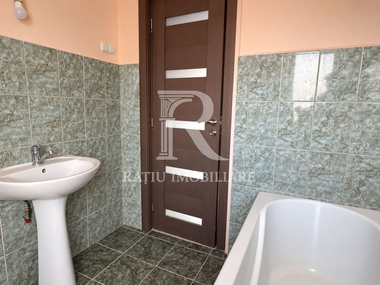 Casa independent energetic | Curte mare | Biharia | Oradea - Poză 16