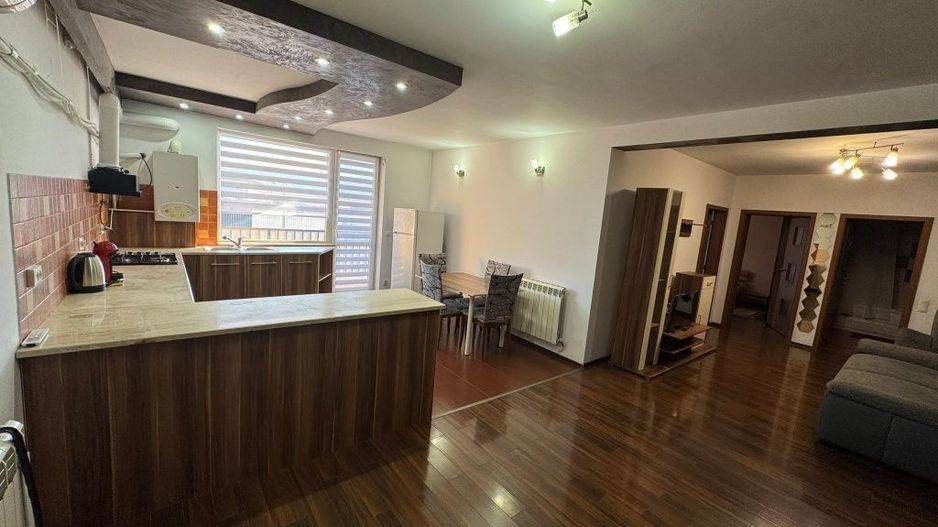Apartament spațios și luminos, 3 camere - Poză 2