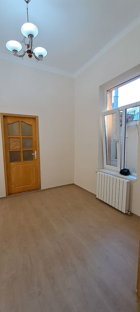 TINERETULUI (metrou) - DIMITRIE CANTEMIR, casa 2 camere, curte proprie - Poză 5