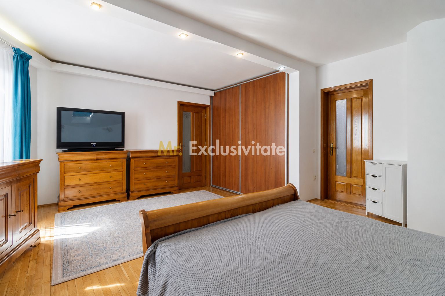 Vilă individuală cu 5 camere, piscină și curte generoasă | Mogoșoaia - Poză 16