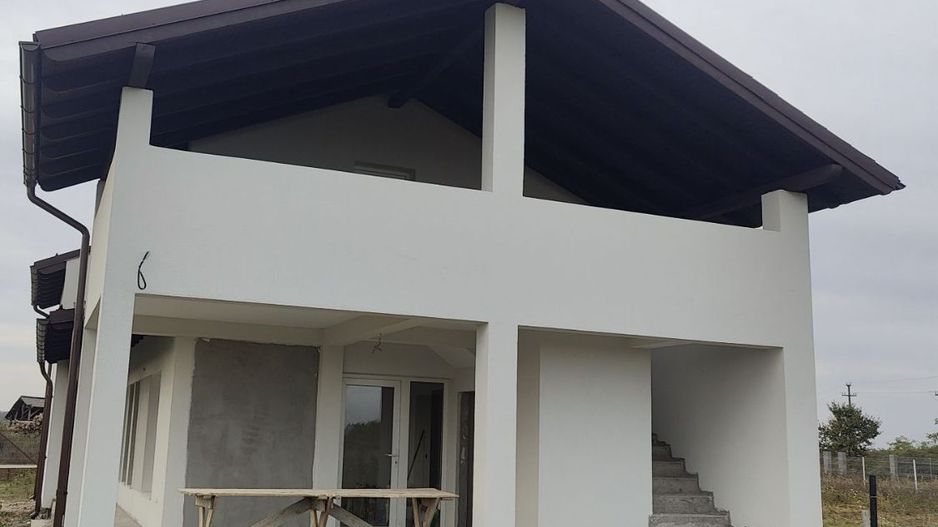 Casa noua de vanzare ( semifinisat) in Ruseni, com. Paulesti - Poză 6