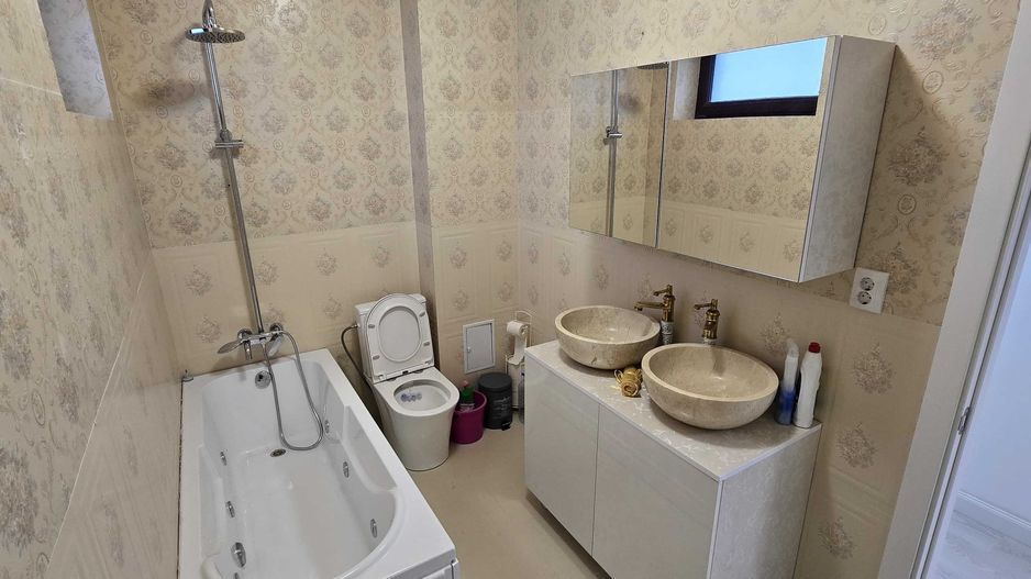 Casă De Închiriat  | Ideală Pentru Locuință Sau Afaceri - Poză 2