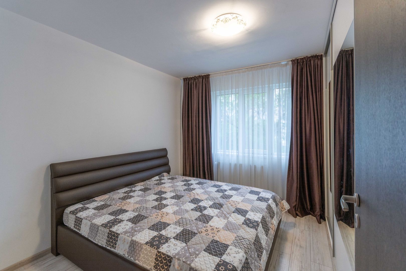 Apartament 2 camere Metrou 1 Decembrie Trapezului Theodor Pallady - Poză 10