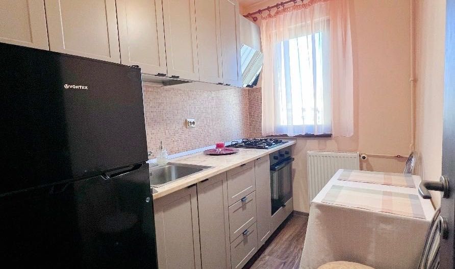 Garsonieră 42 mp, 2 min metrou Titan, renovată, decomandată - Poză 5