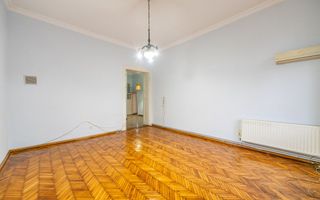 Apartament nemobilat, 3 camere, etaj 1, Bld.Revoluției - Poză 12