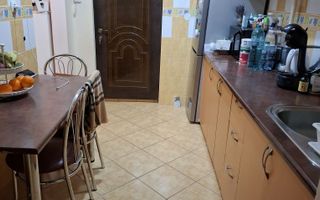 Apartament 3 camere Sagului etaj 2 - Poză 3