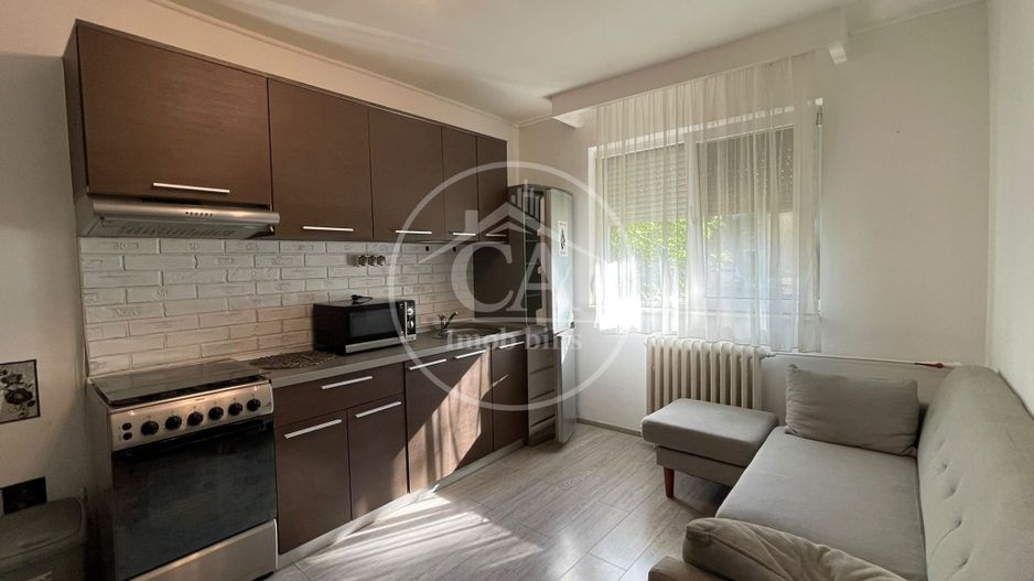 Apartament de vânzare cu 2 camere în zona Nufarul, Oradea - Poză 2