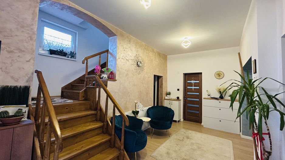 Casă individuală de vânzare în Sibiu – 150 mp utili, curte proprie - Poză 9