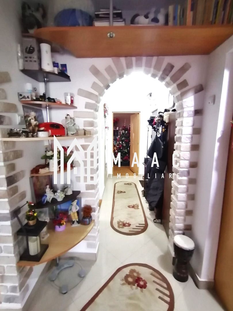 Apartament 3 camere I Decomandat I Zona Vasile Aaron - Poză 3