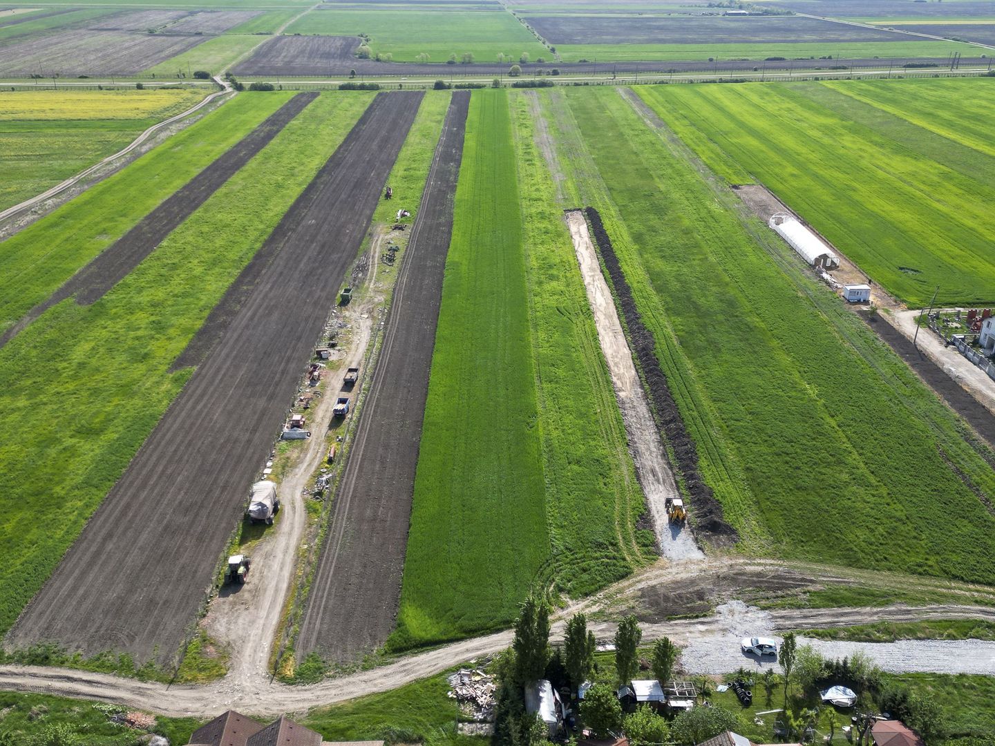 Loc de casa de 504 mp în Livada - Poză 11