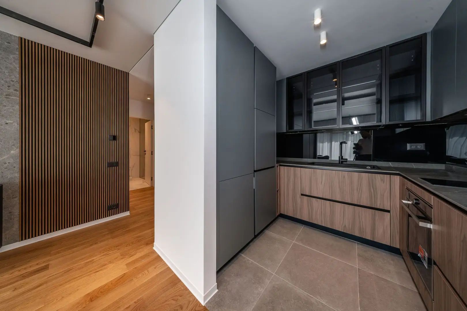 Apartament cu 2 camere de închiriat în Yacht Kid - Poză 4