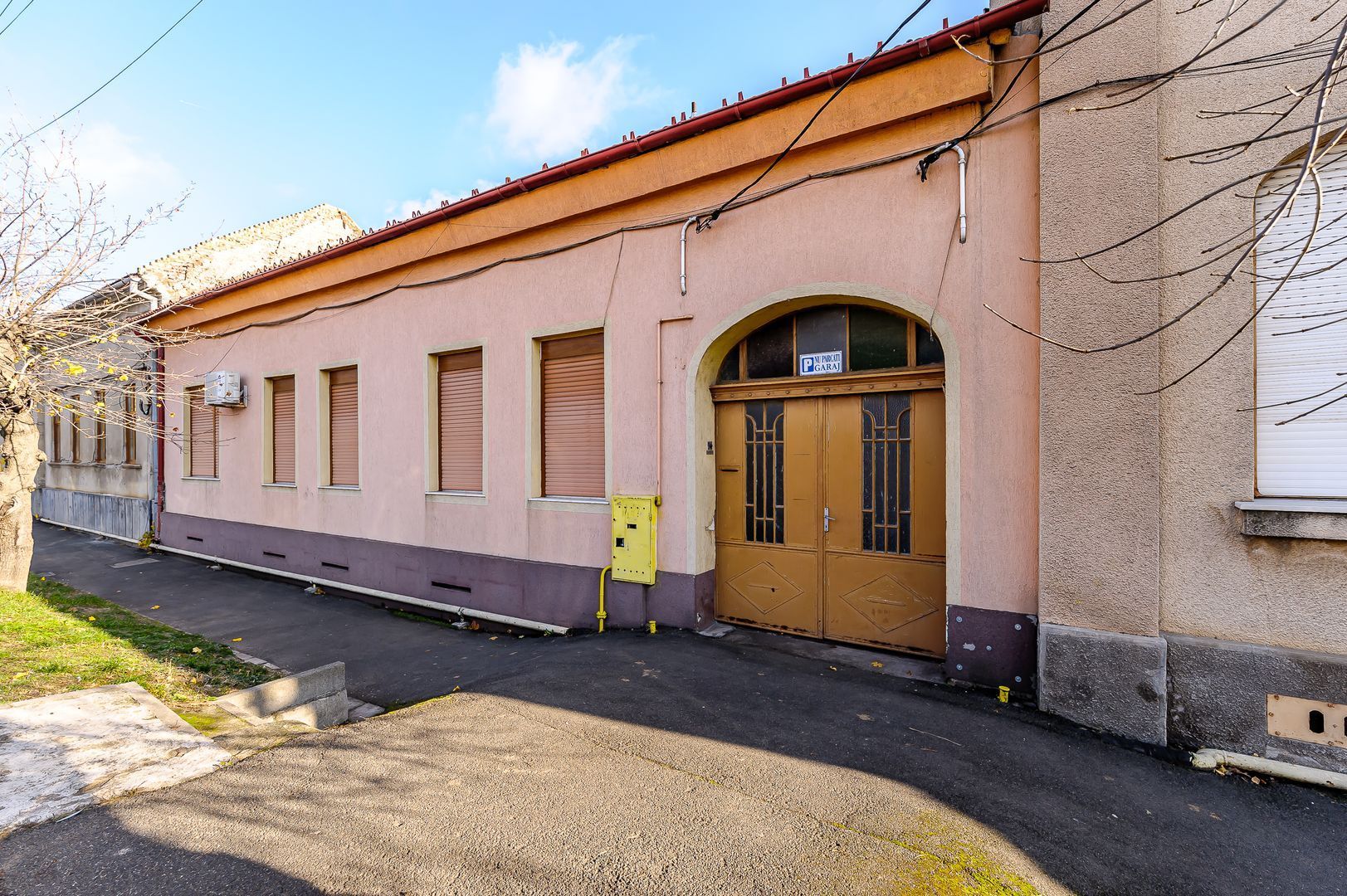 Locuință spațioasă cu grădină mare în Aradul Nou, calea Timișorii - Poză 3