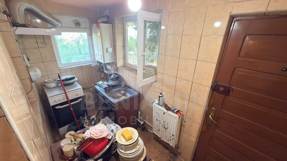 Casa-cu-Teren-Generos-(625 mp)-Panouri-Solare – Bariera-Valcii - Poză 7