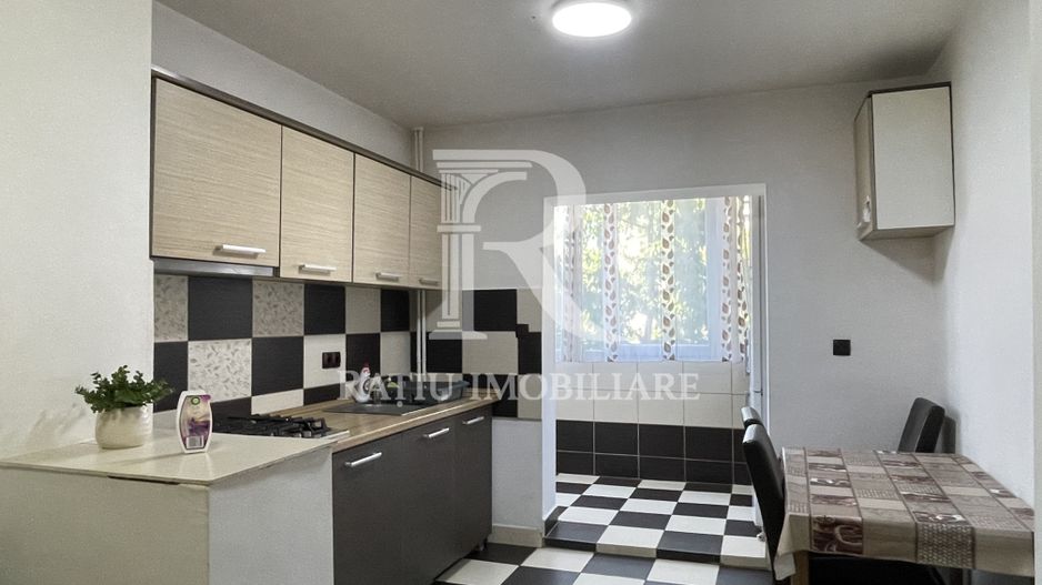 Apartament cu 3 camere | Echipe de muncitori | Rogerius | Oradea - Poză 1