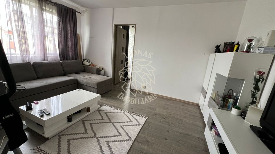 Apartament 2 camere-balcon-Zona Decebal, Apolo - Poză 1