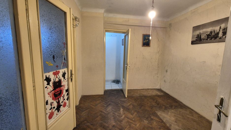 Apartament cu 3 camere - piata Unirii - Poză 4