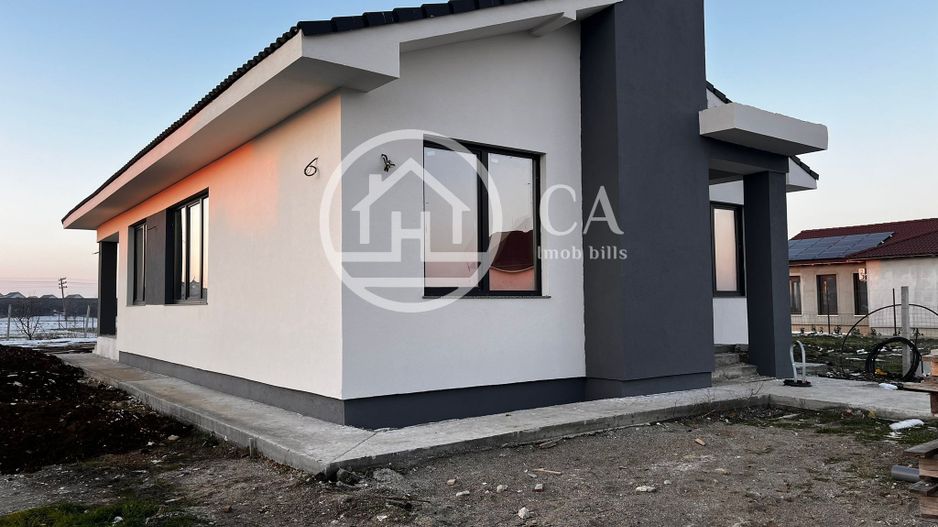 Casă de vânzare cu 4 camere in cartierul Bălcescu, Oradea - Poză 3