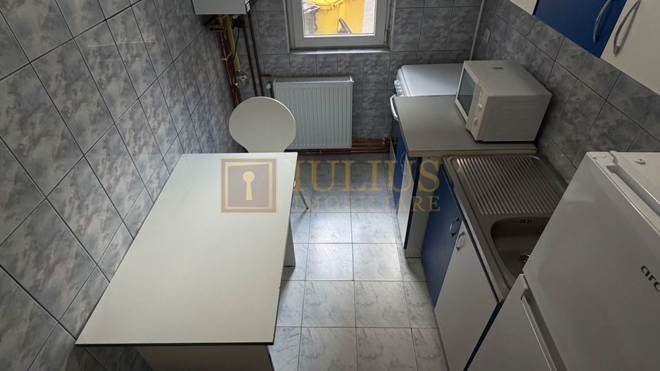 1 camera,  centrala proprie; Complex Studentesc - Rest. Dinar. - Poză 21