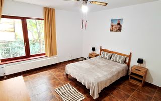 Oferim spre inchiriere, casa deosebi cu 4 camere,2 garaje,zona Soarelui-Braytim - Poză 6